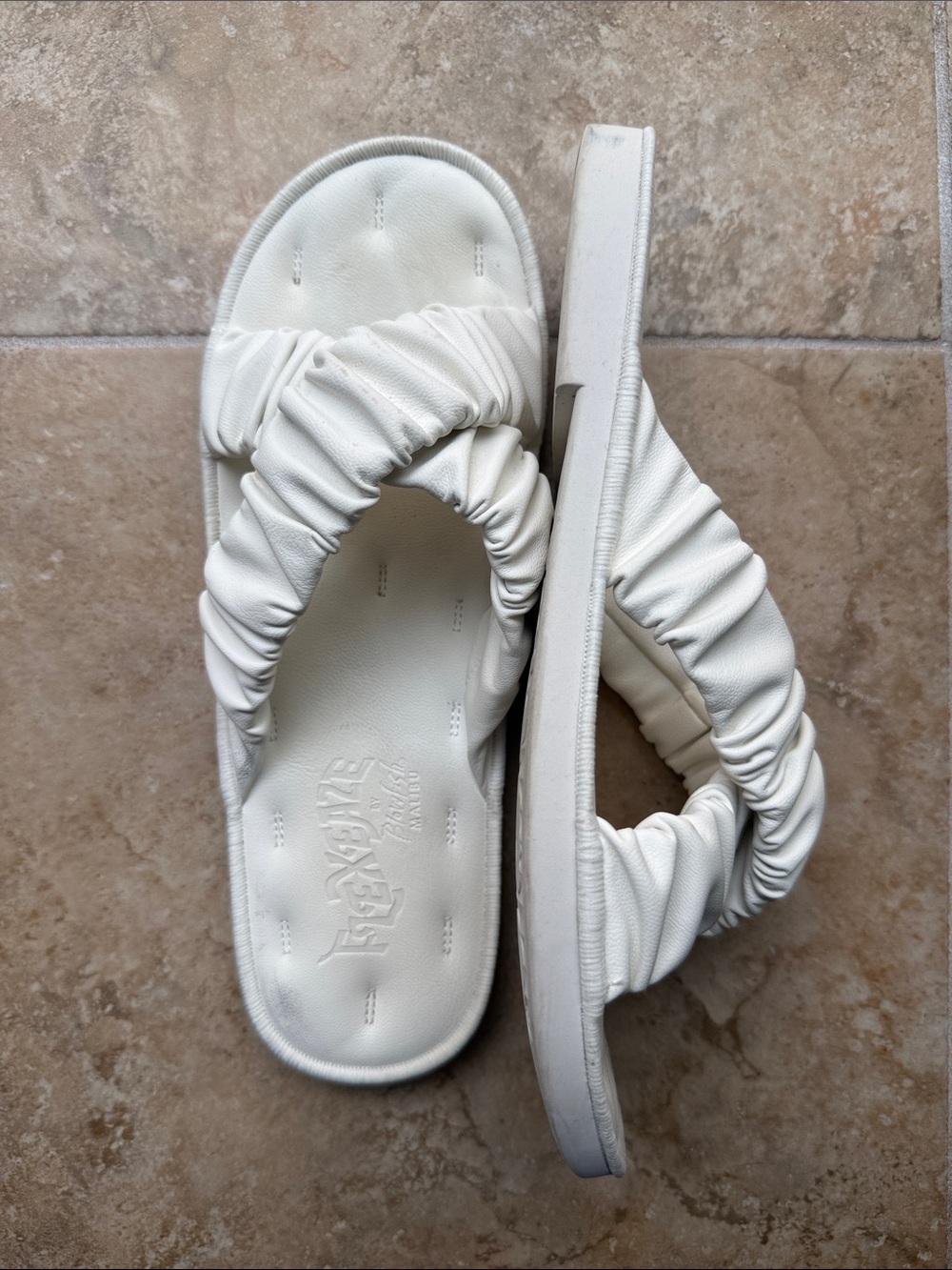 Blowfish Malibu Nook Crisscross Flexeaze Sandal Slide White 10 Pool Summer Beach